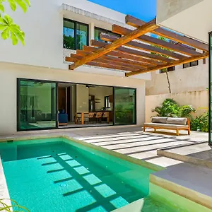 https://villa-kaybe.tulum-hotels.net