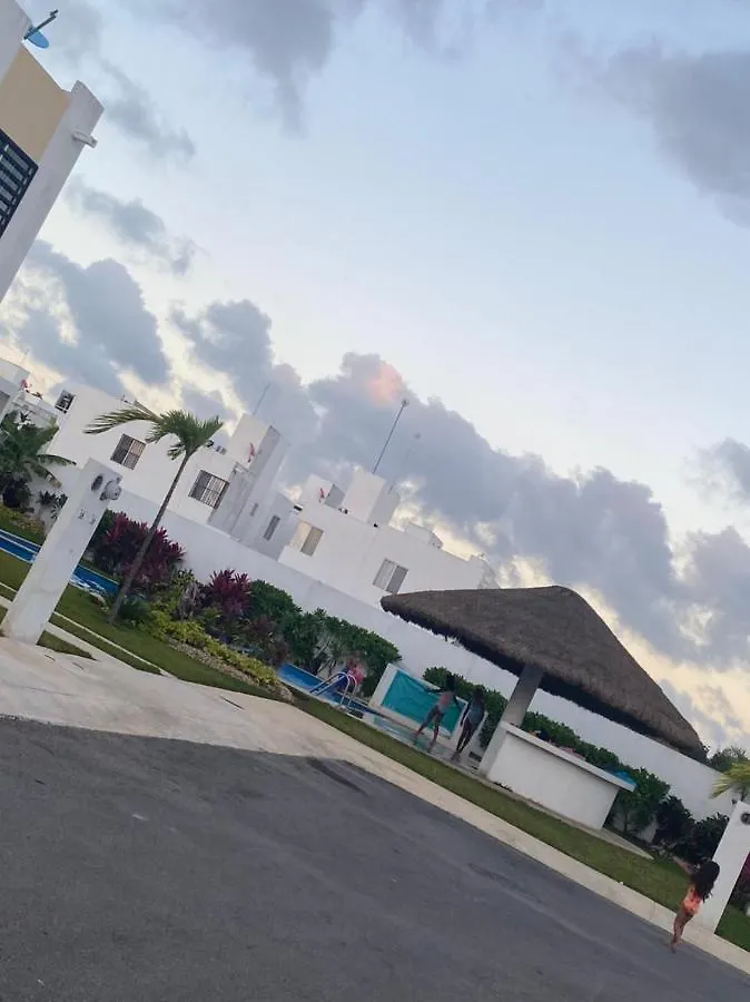 Casa Vacacional Las Quintas Cancun Holiday home